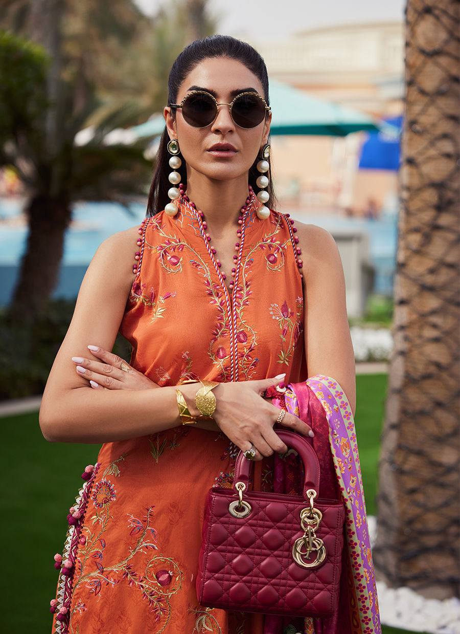 Farah Talib Aziz W E S - Luxury 2025 - Rita Rust