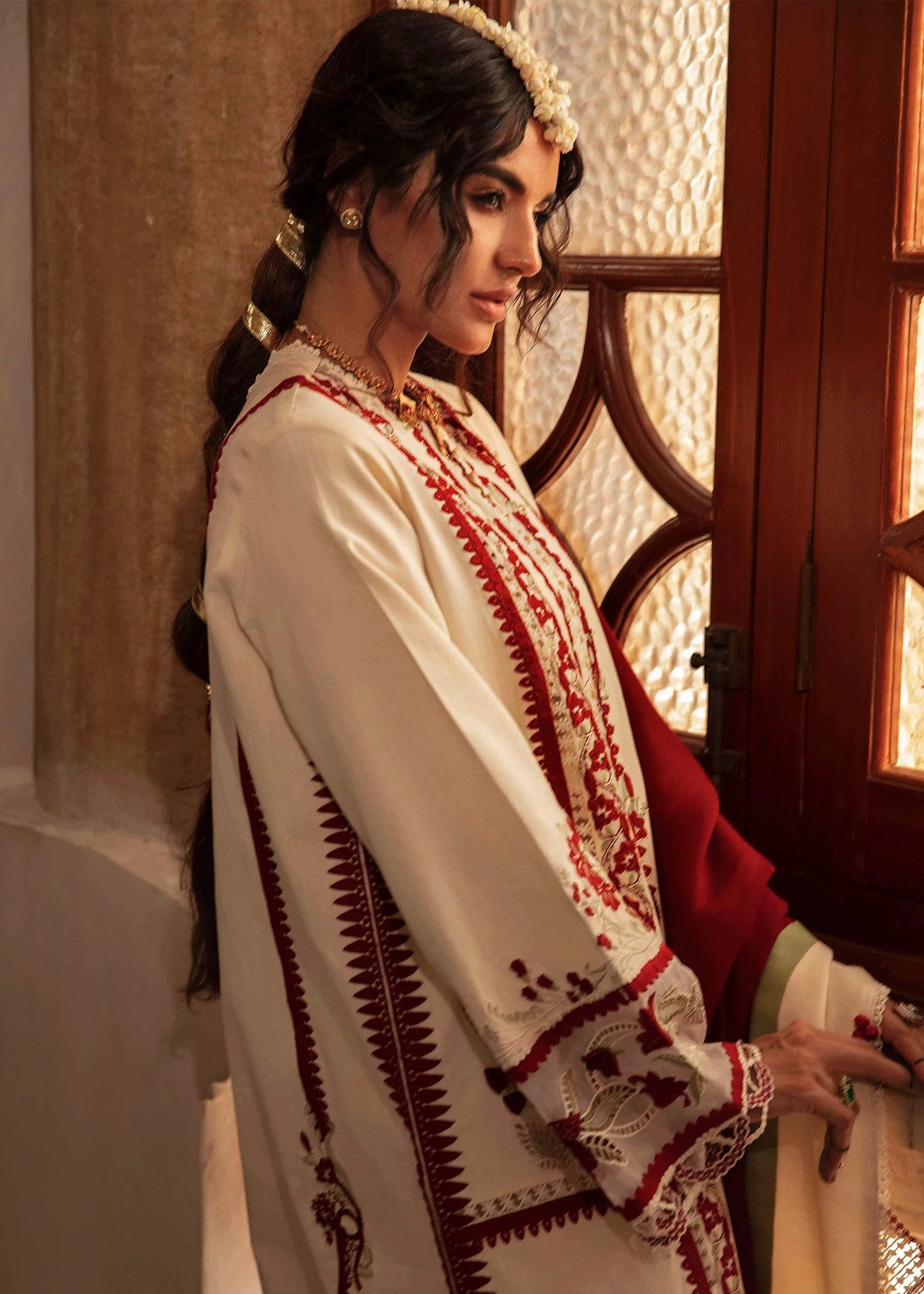 Crimson Winter Unstitched'24 - Musafir