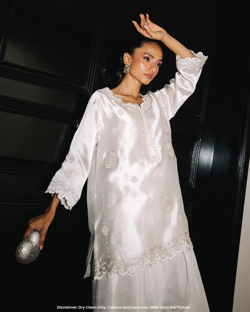 Nia Mia Eid Edit '25 - White Farshi