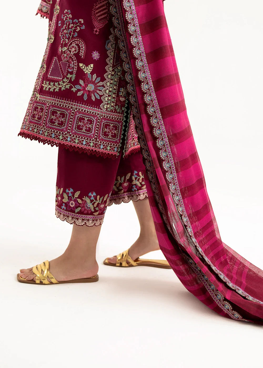 Sadaf Fawad Khan Siraa Lawn'25 - WISTERIA - B