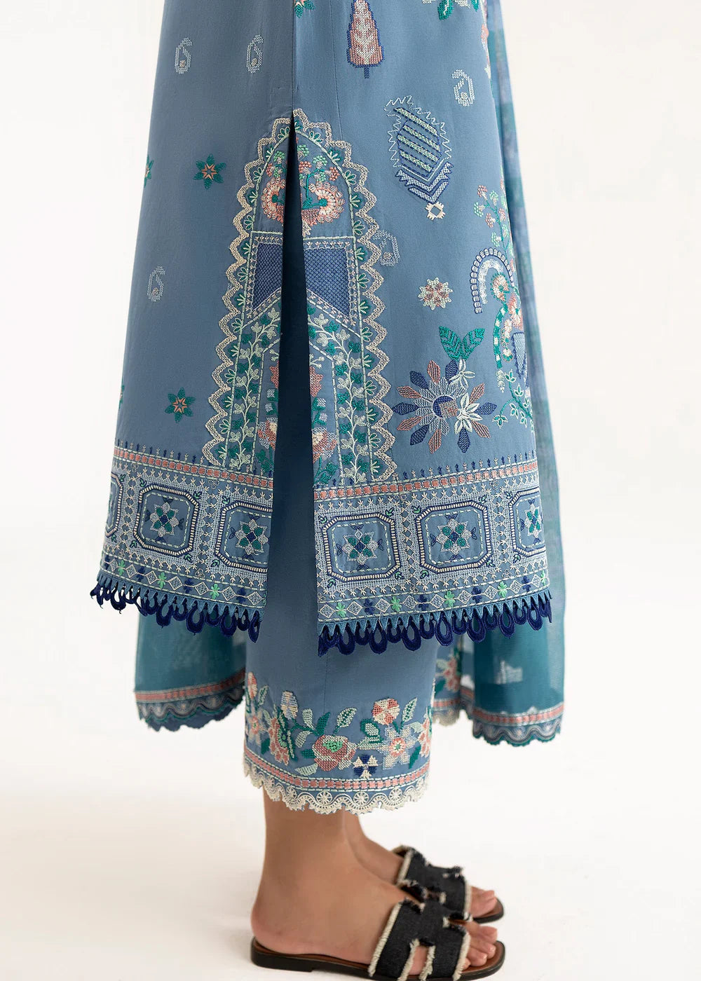 Sadaf Fawad Khan Siraa Lawn'25 - WISTERIA - A