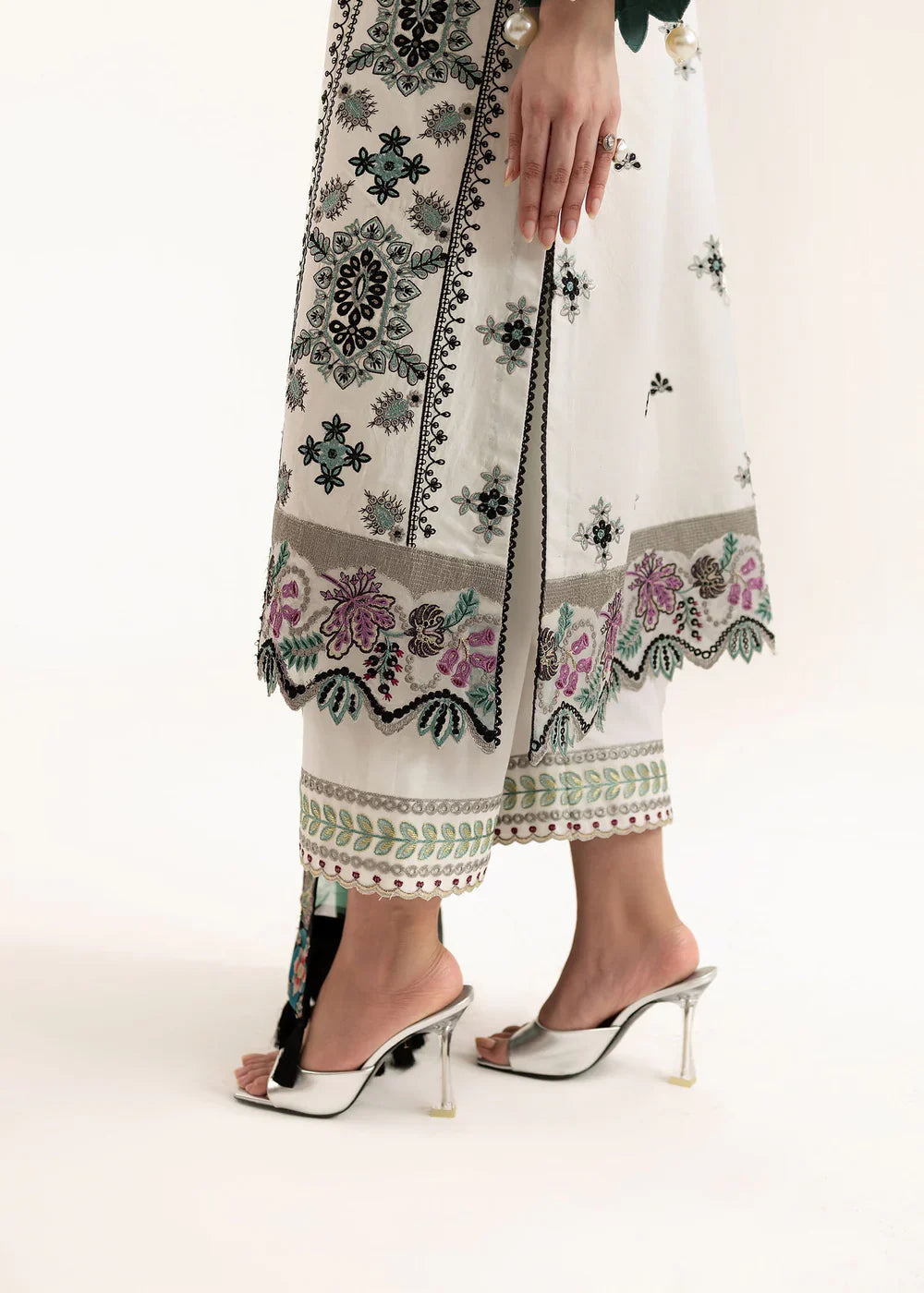 Sadaf Fawad Khan Siraa Lawn'25 - PALM ISLAND - B