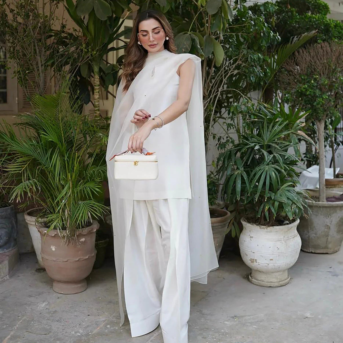 Sadaf Kanwal Personalised '25 - Zehra Malik In White Whisper Of Luxury