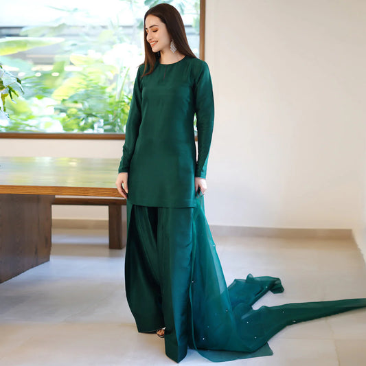 Sadaf Kanwal Personalised '25 - Sana Javed Signature Hue