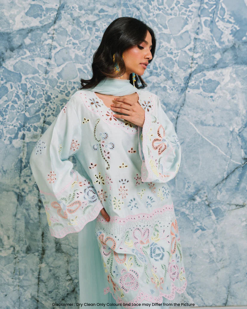 Nia Mia Eid '25 - Macaron