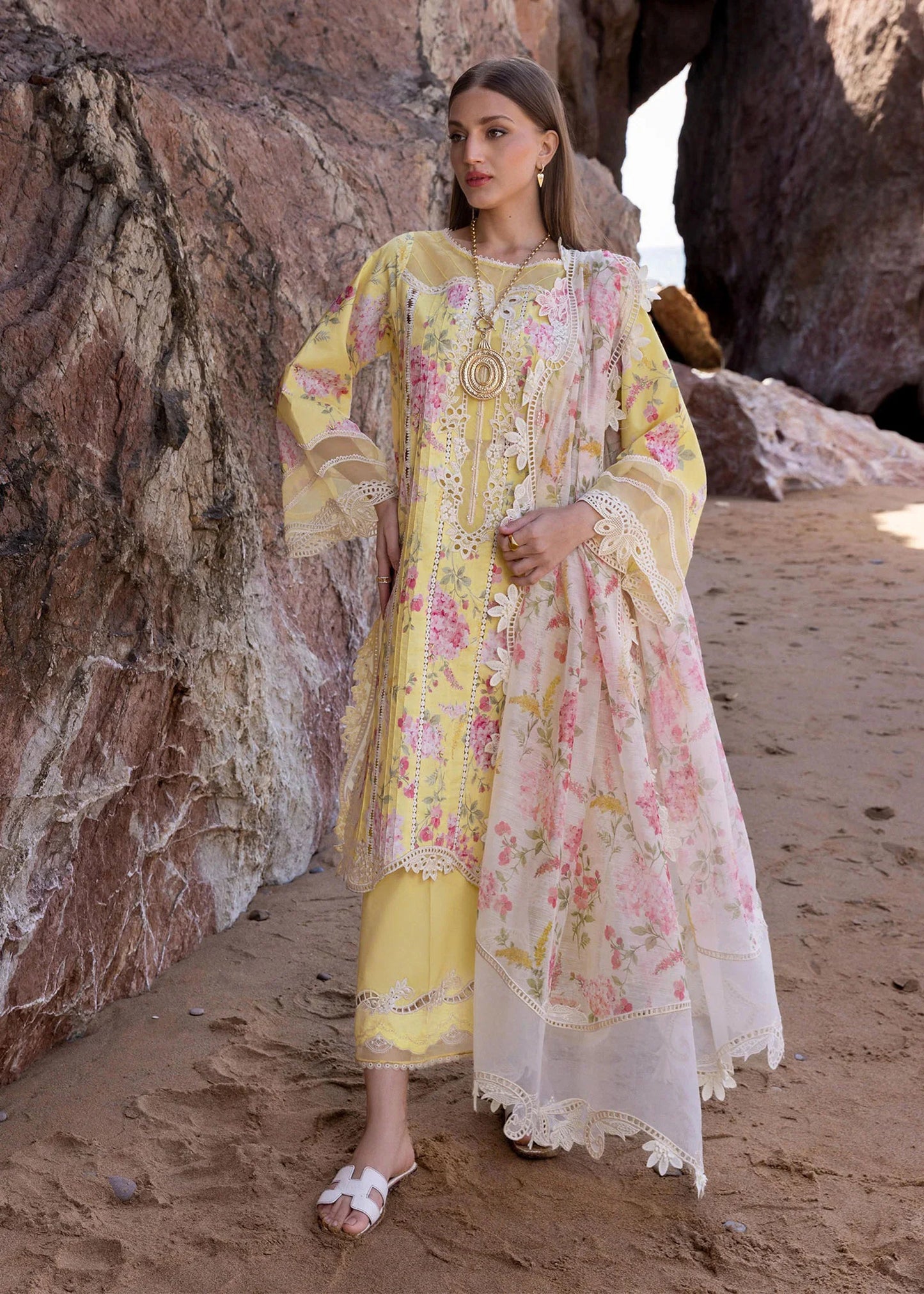 Crimson Flow by Crimson'25-Who'S That Girl - D3 A