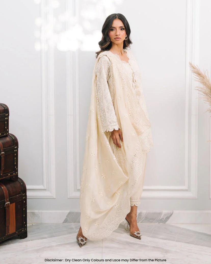 Nia Mia Eid '25 - Dove