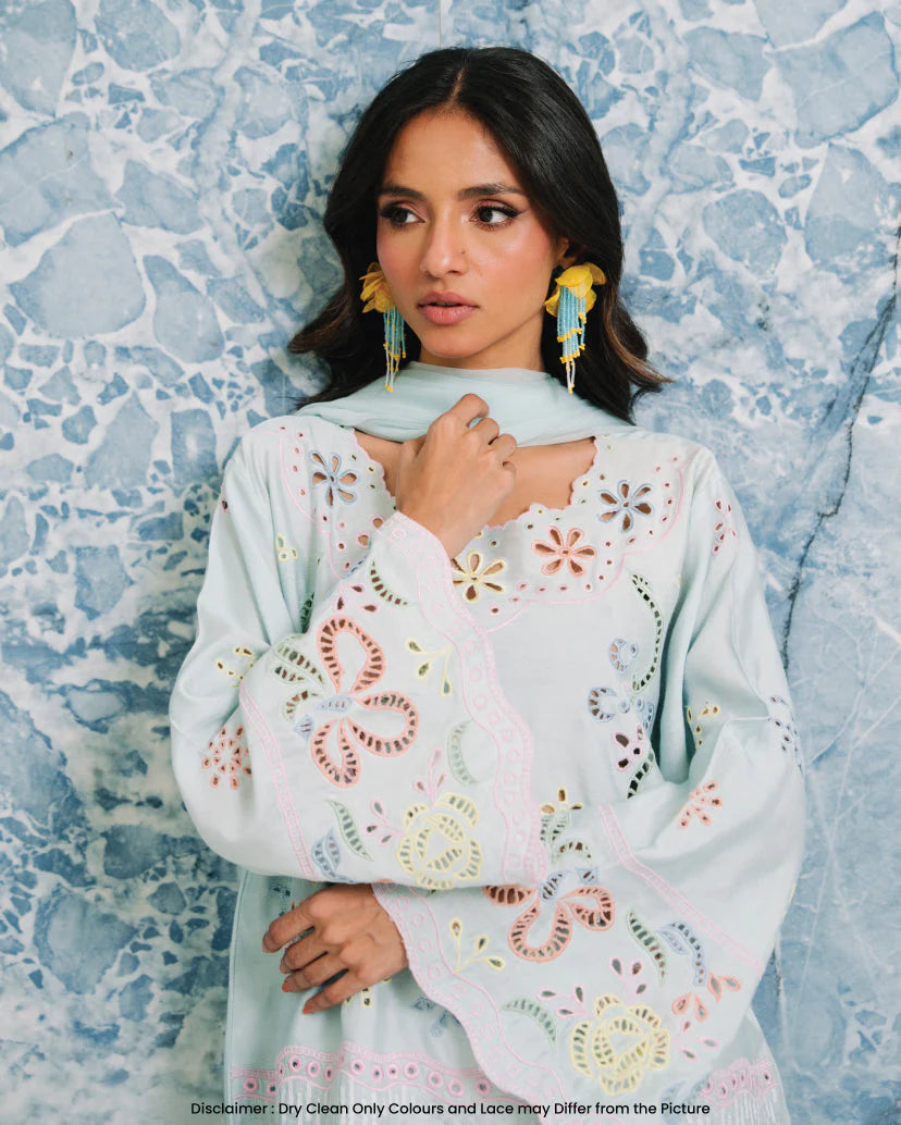 Nia Mia Eid '25 - Macaron