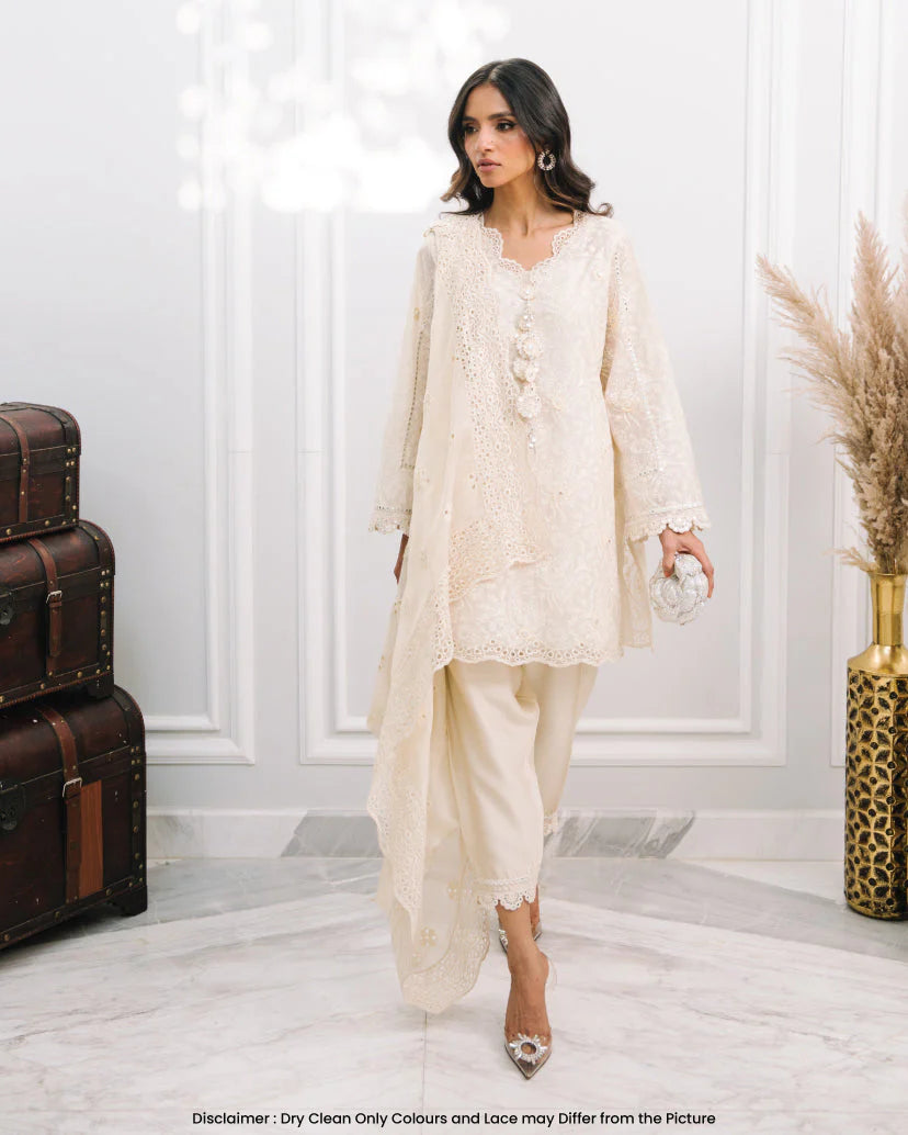 Nia Mia Eid '25 - Dove