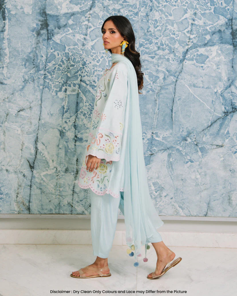 Nia Mia Eid '25 - Macaron