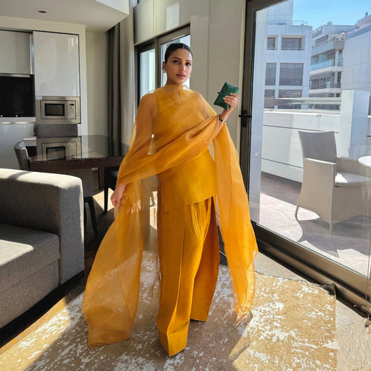 Sadaf Kanwal Personalised '25 - Golden Hour By Aneela Murtaza