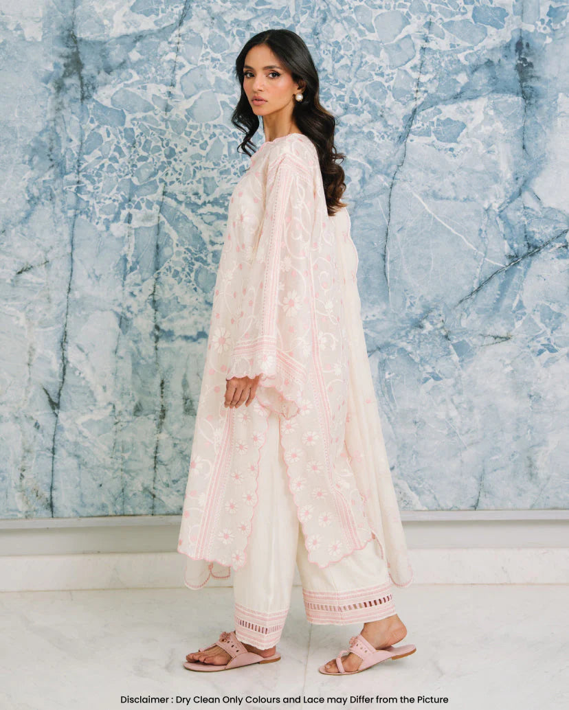 Nia Mia Eid '25 - Crei Pink