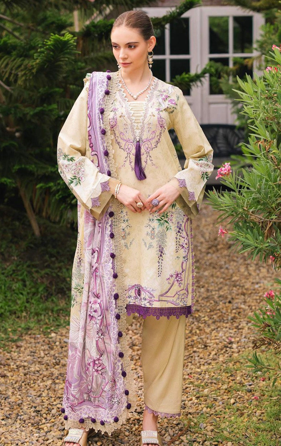 Jade Urbane Printed Lawn 2025 - Ivory Set