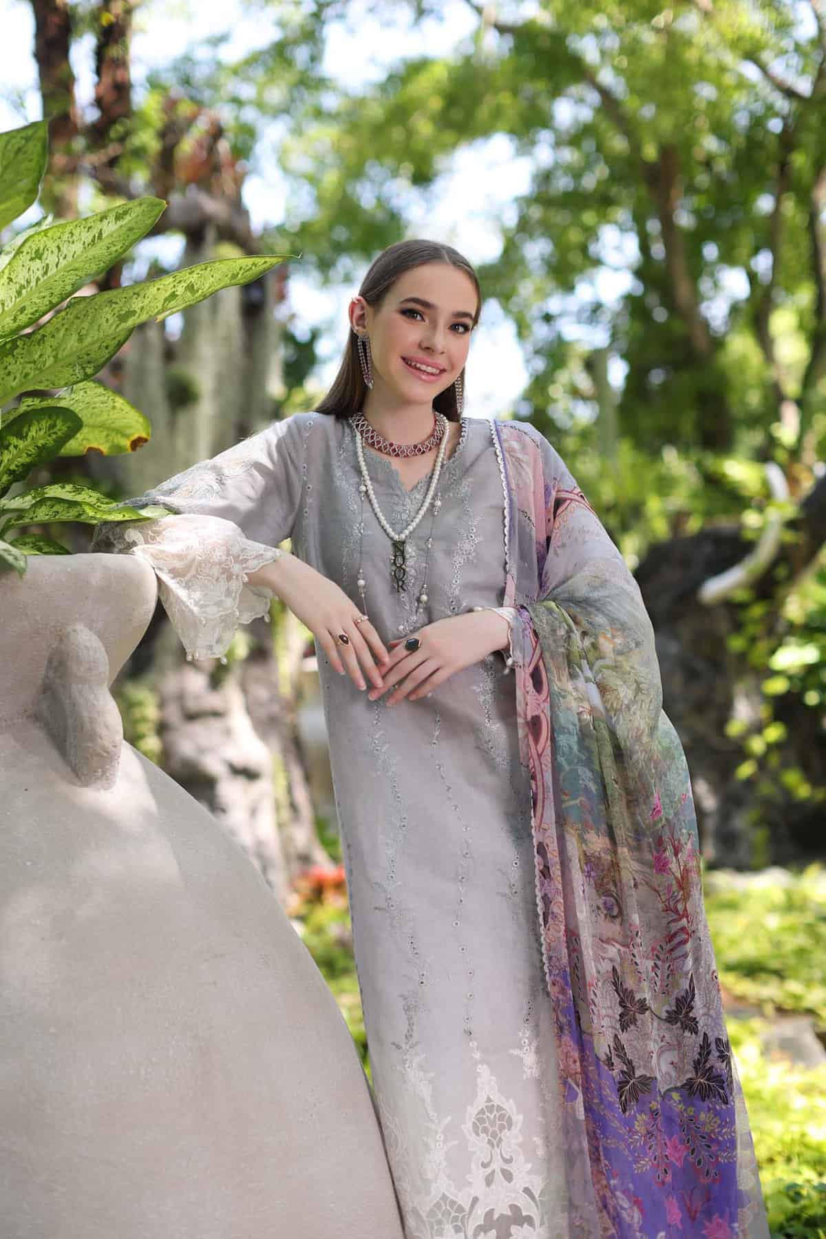 Noor Luxury Chikankari Lawn’24 | Saadi Aasad | D1-B