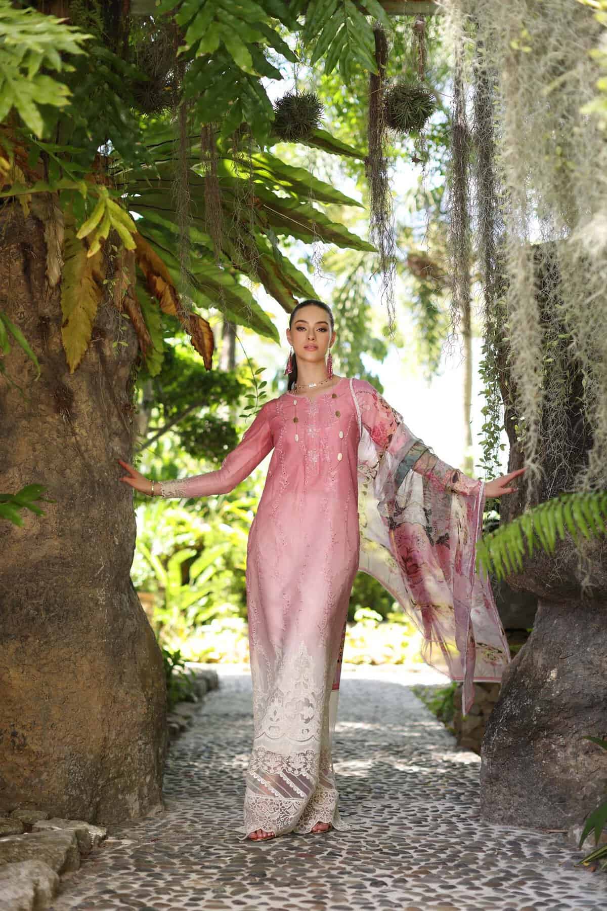 Noor Luxury Chikankari Lawn’24 | Saadi Aasad | D1-A