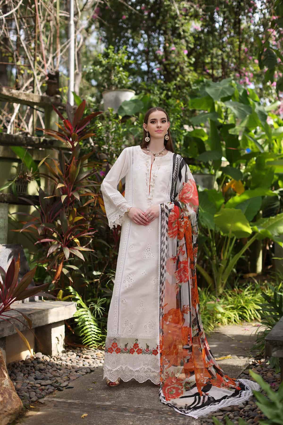 Noor Luxury Chikankari Lawn’24 | Saadi Aasad | D6-B