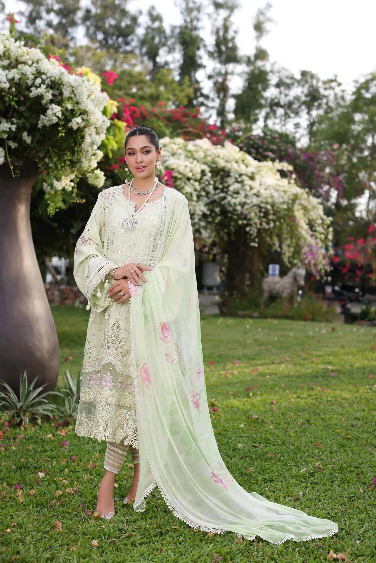 Noor Luxury Chikankari Lawn’24 | Saadi Aasad | D11-B