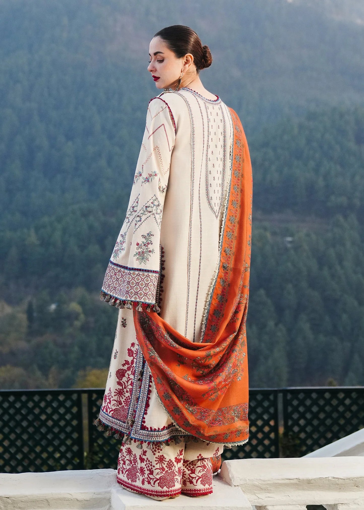 Hussain Rehar Winter Shawl'24 - Almas