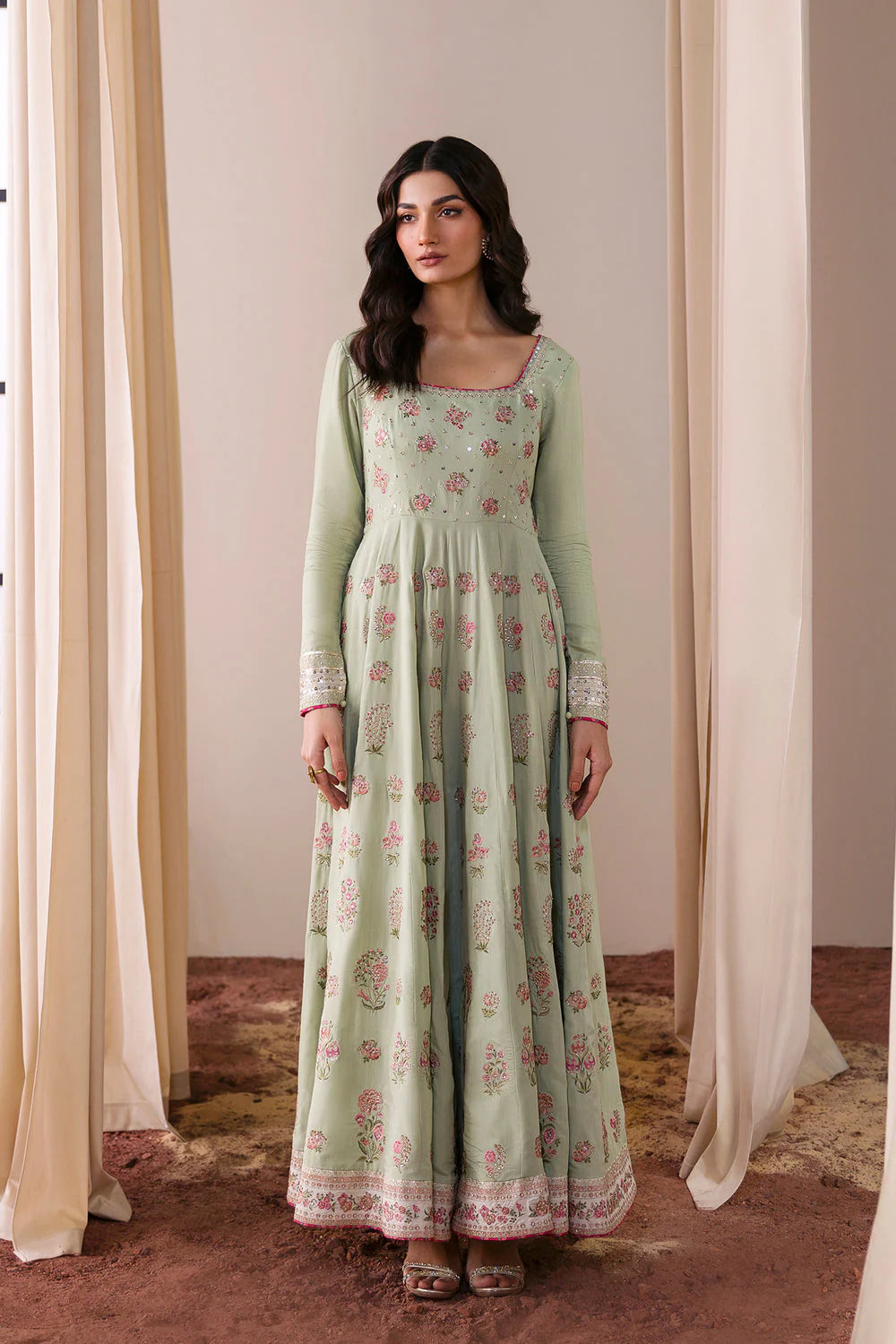 Ethnc Boutique SS '25 - PALE GREEN - E0800/104/130 Ethnc Boutique SS '25 - PALE GREEN - E0800/104/130