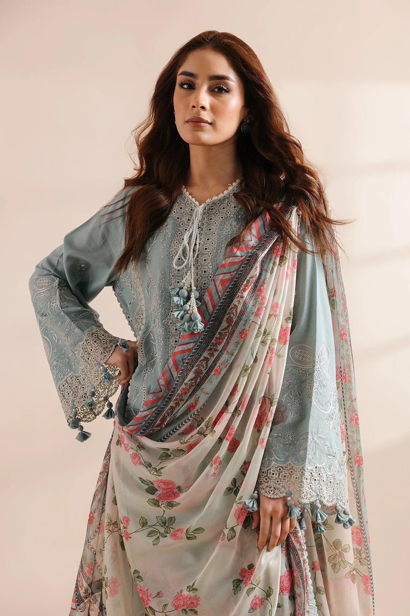 EMBROIDERED SUIT (E0951/203/716)