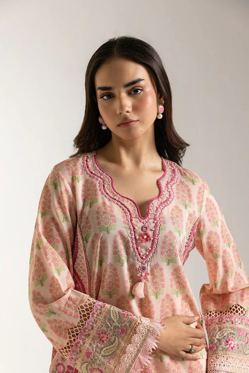 Ethnc Campaign Floral Charm HS'25 Drop-06 -E3264/103/328