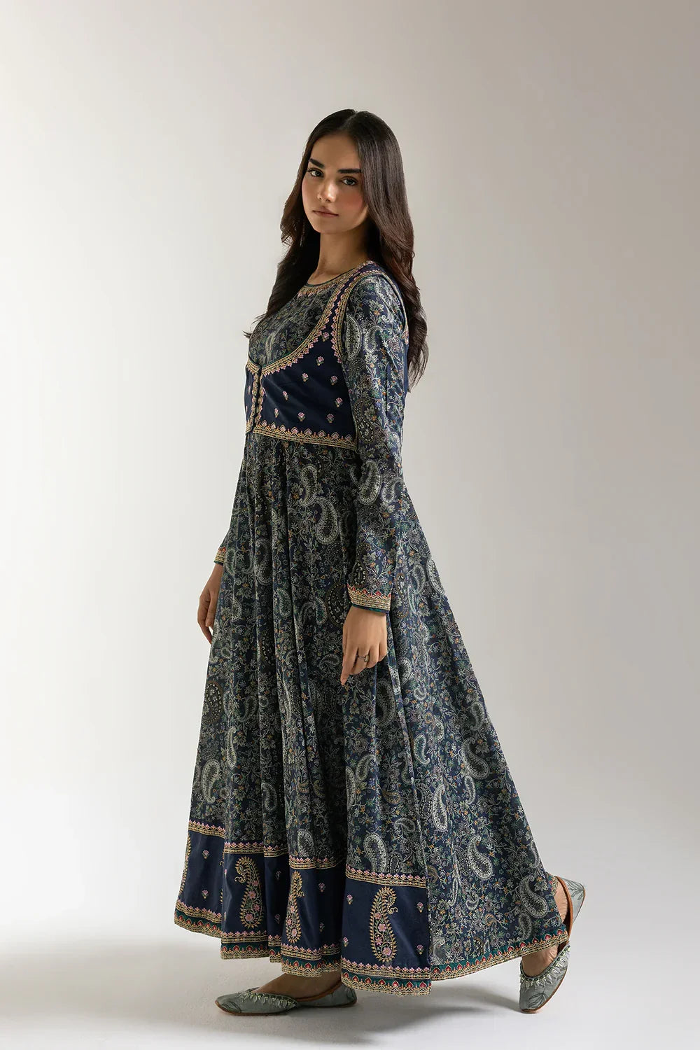Ethnc Campaign Floral Charm HS'25 Drop-06 - E3283/103/619
