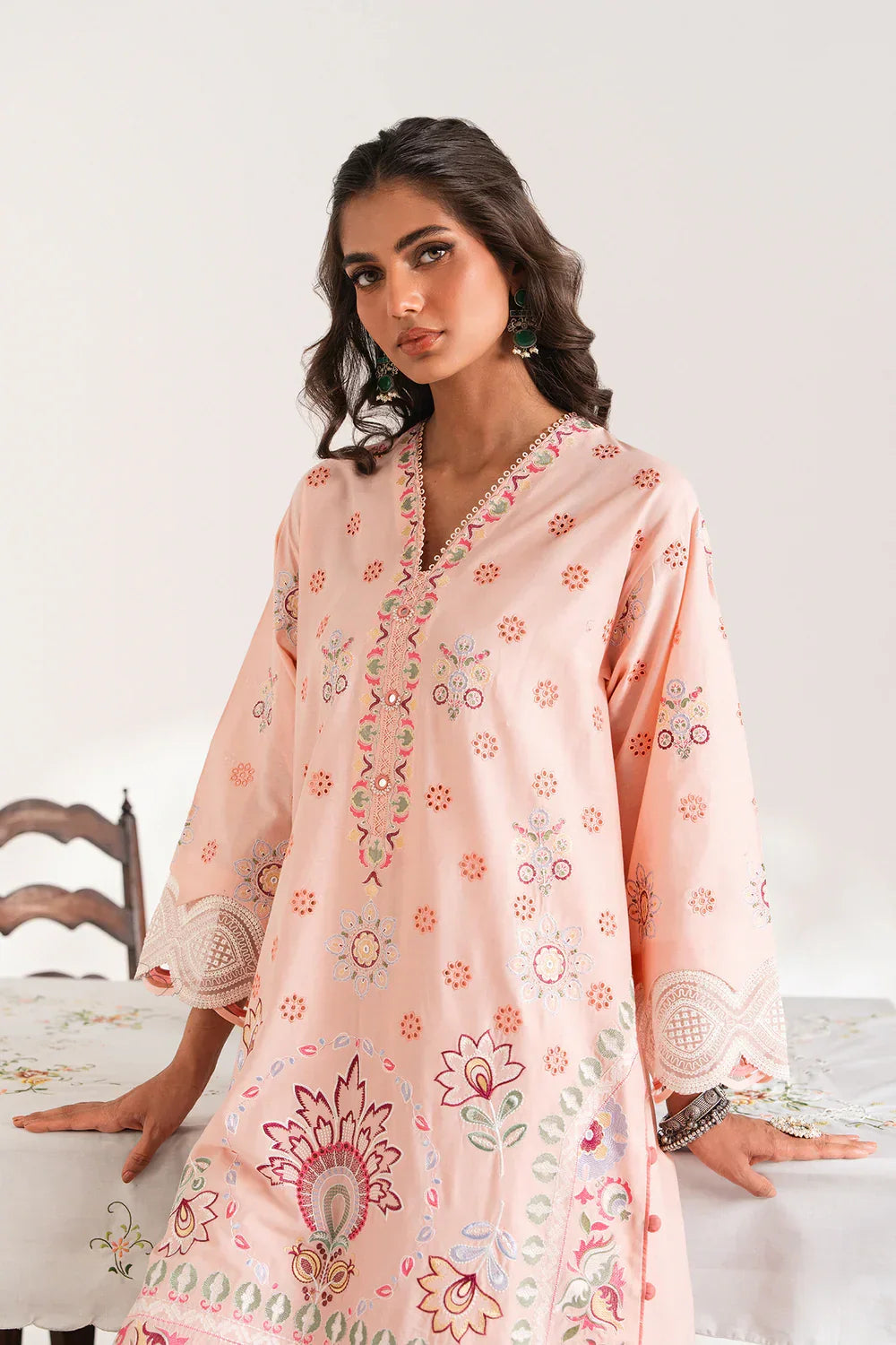 Ethnc Campaign Floral Charm HS'25 Drop-06 - E3319/103/315