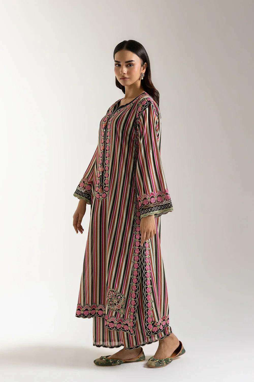 Ethnc Campaign Floral Charm HS'25 Drop-06 -E3380/103/127