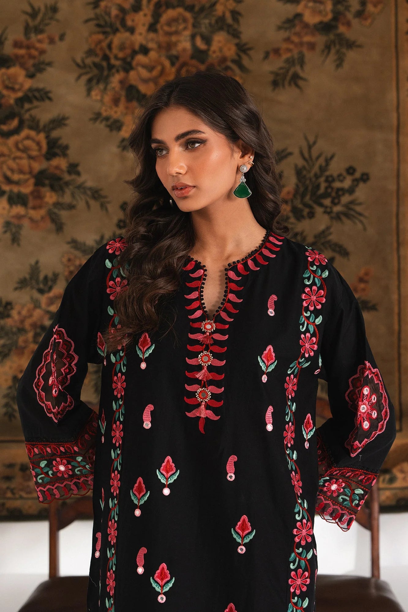 ETHNC EMBROIDERED SUIT (E3390/103/902)