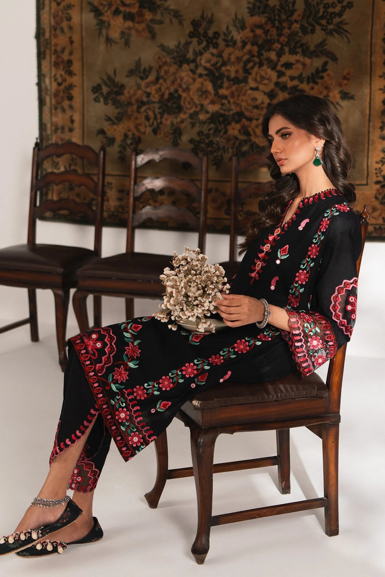ETHNC EMBROIDERED SUIT (E3390/103/902)