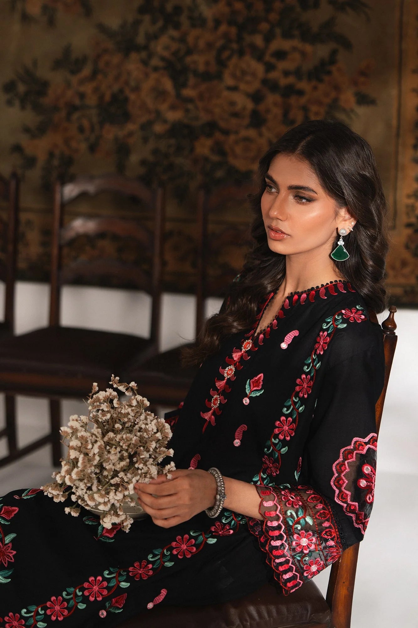 ETHNC EMBROIDERED SUIT (E3390/103/902)
