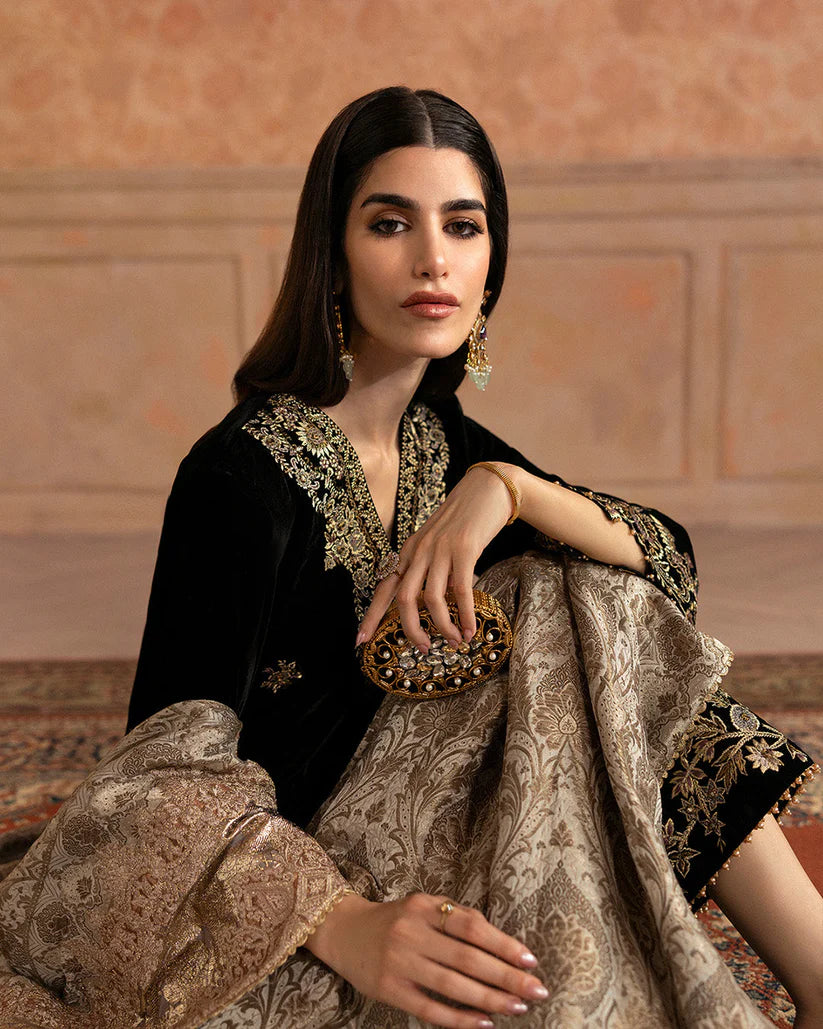 Vita | Faiza Saqlain