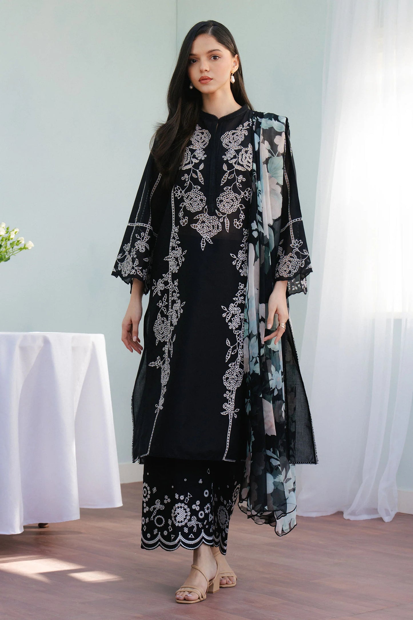 COCO BY ZARA SHAHJAHAN - ECLAT-7B