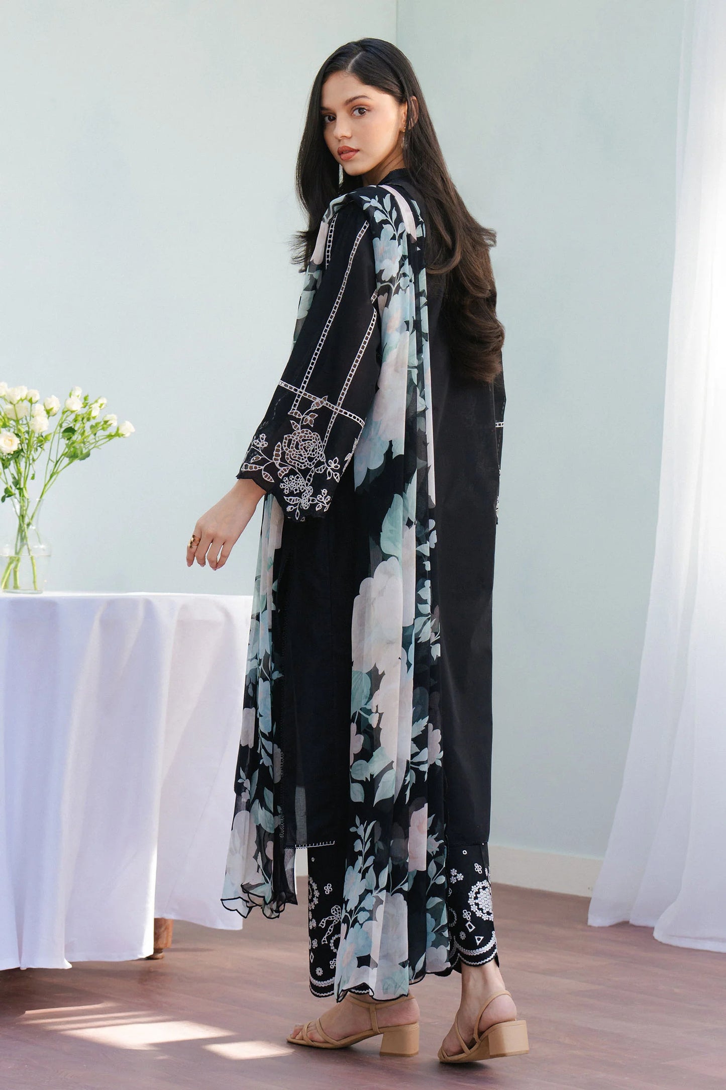 COCO BY ZARA SHAHJAHAN - ECLAT-7B