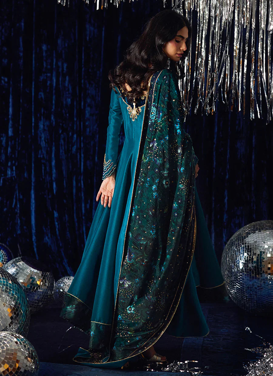 Farah Talib Aziz Velvet Fete '25 - The Verve Shawl