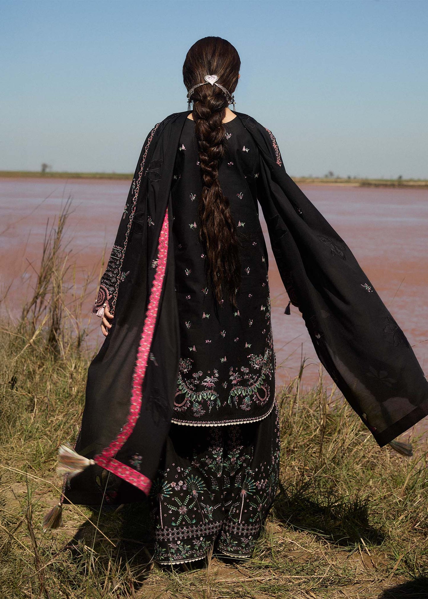 Hussain Rehar Surkh Eid Pret '25 - Siyah