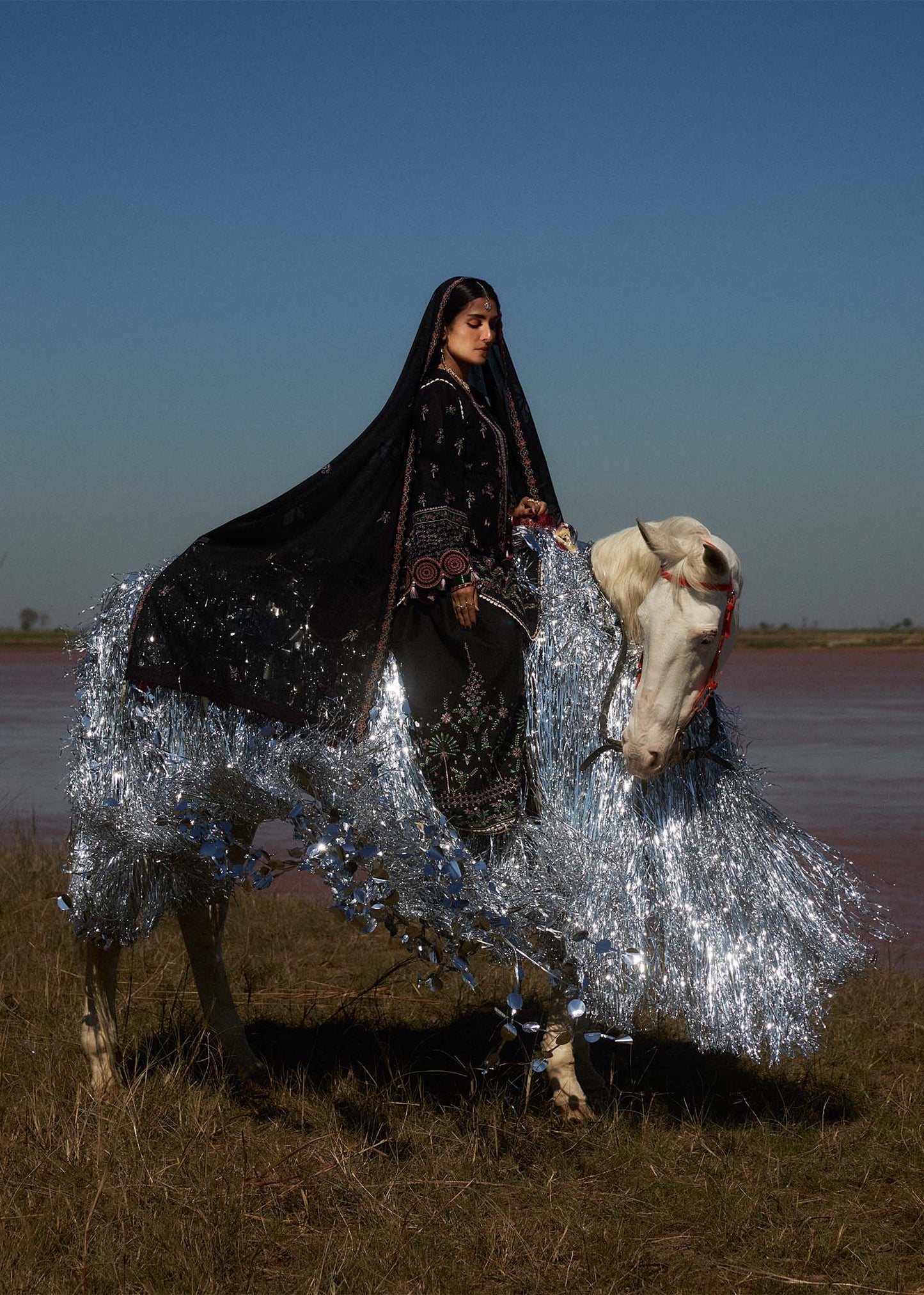 Hussain Rehar Surkh Eid Pret '25 - Siyah