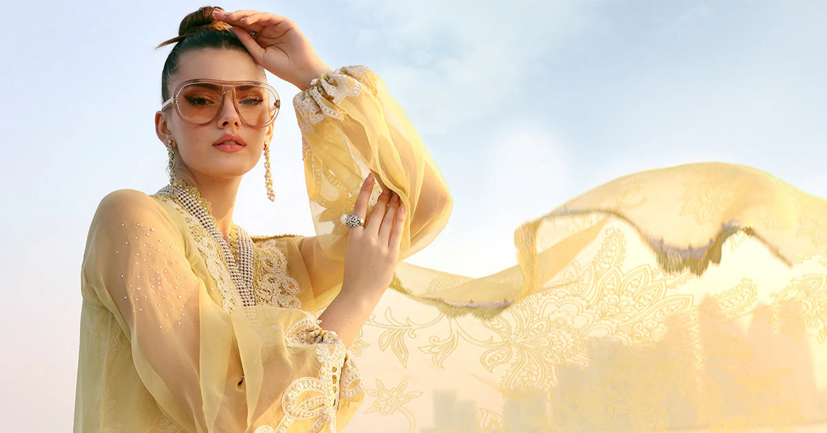 3 Piece Unstitched Embroidered Lawn Karandi Suit