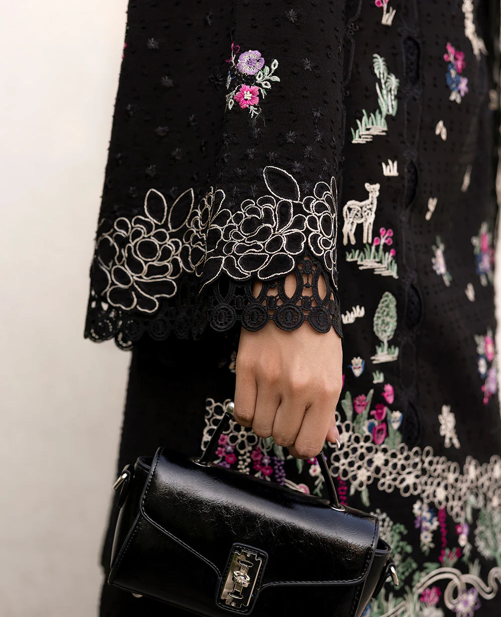 M-152 | Republic Womenswear