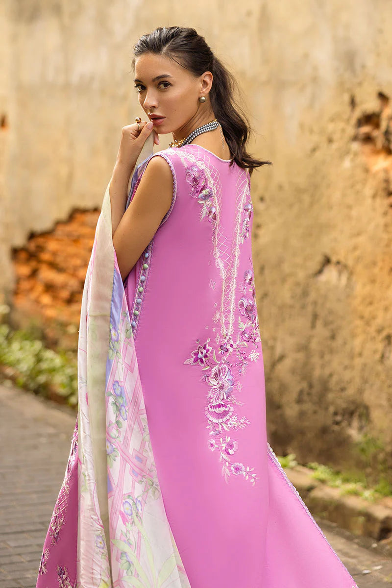 Mahira Khan Manaram Luxury Lawn’25 by Mushq | Timeless Wave