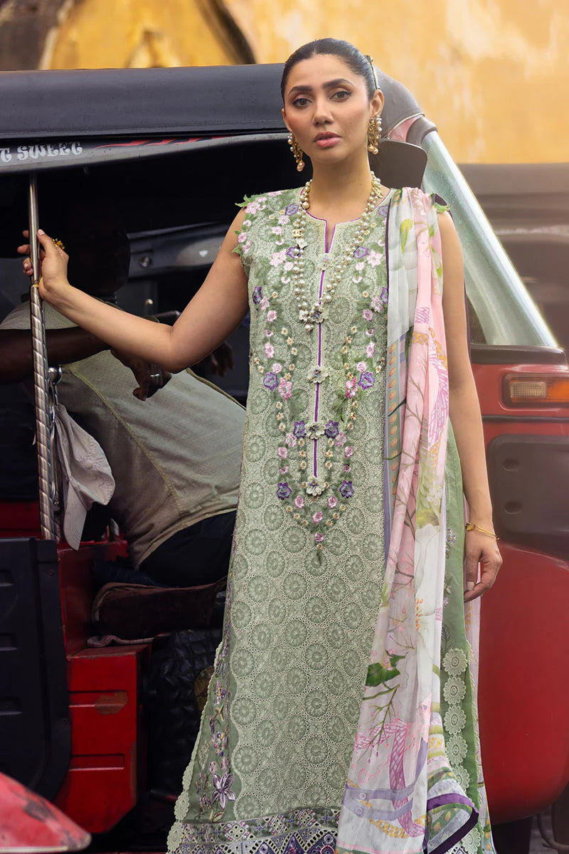 Mahira Khan Manaram Luxury Lawn’25 by Mushq | Beaming Drift