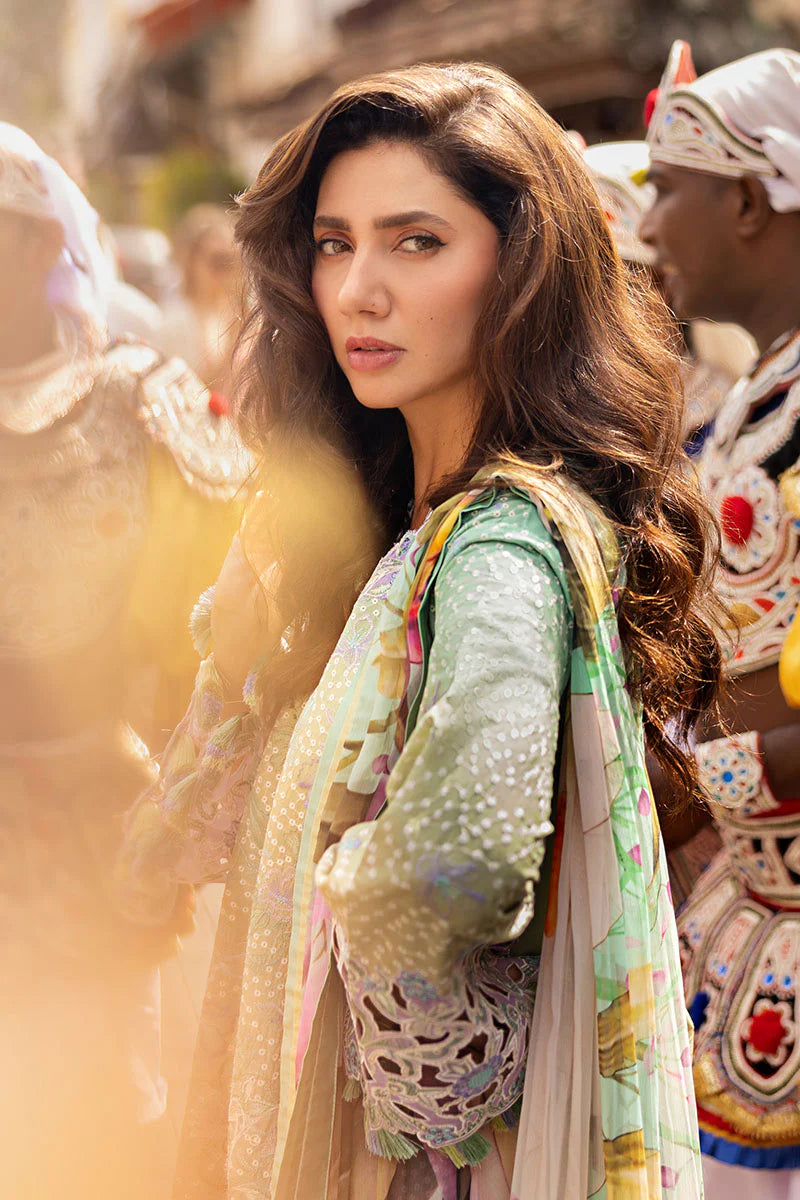 Mahira Khan Manaram Luxury Lawn’25 by Mushq | Glittering Grace