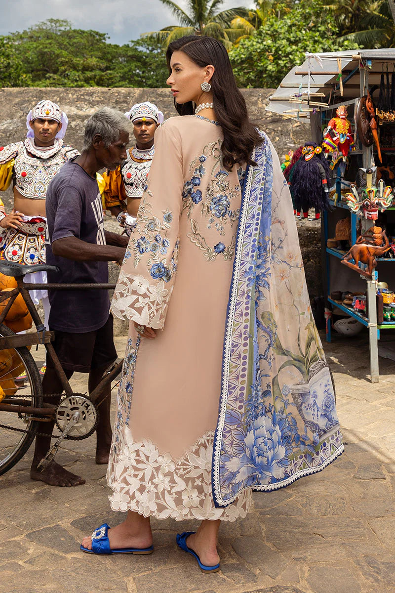 Mahira Khan Manaram Luxury Lawn’25 by Mushq | Glistening Groove