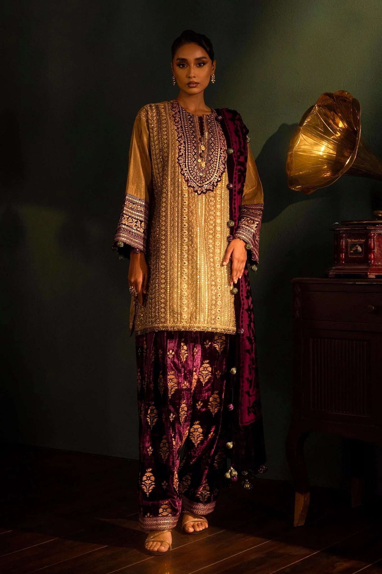 Sana Safinaz Luxury Pret'24 - FW24SGE591P2T