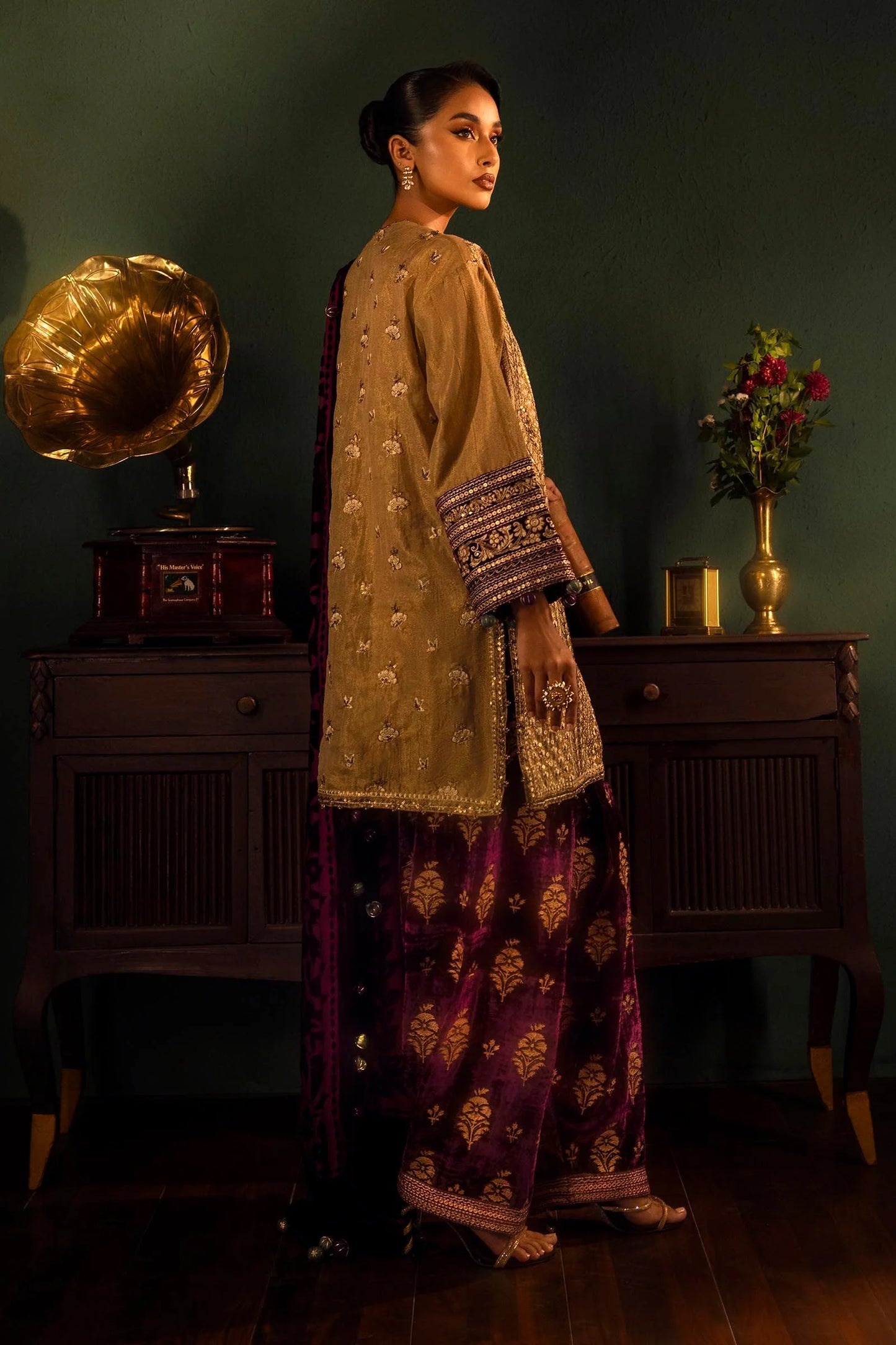 Sana Safinaz Luxury Pret'24 - FW24SGE591P2T