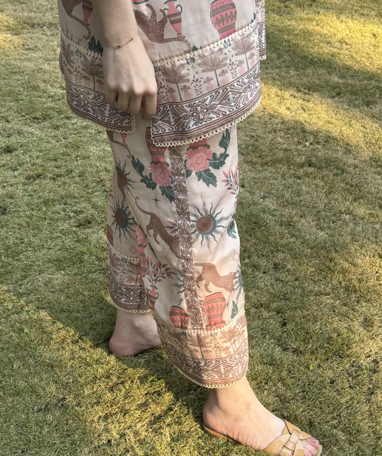 Huma Dilnawaz Digitally Printed Lawn '25 - Dancing Tigers