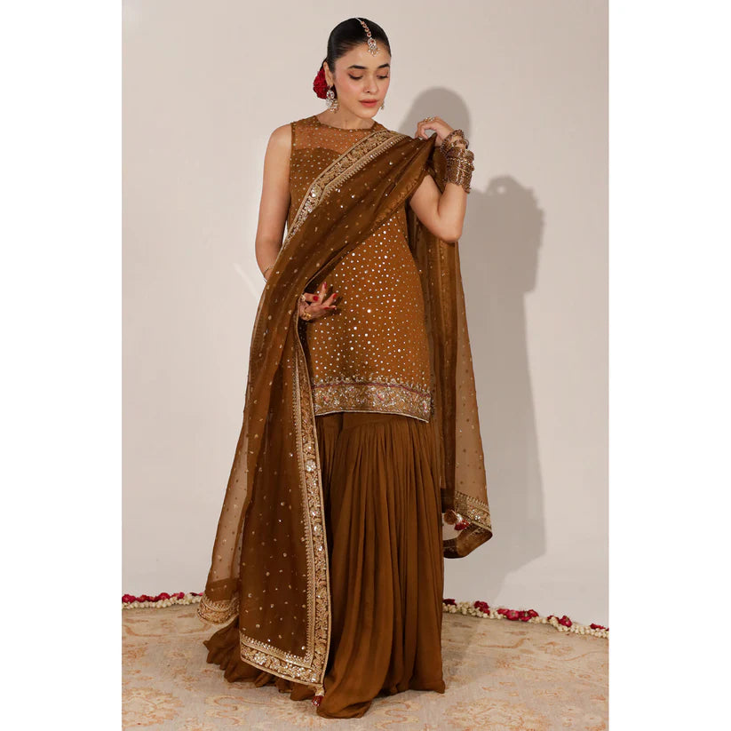 OCHRE OUTFIT | JHIL MIL | DYOT