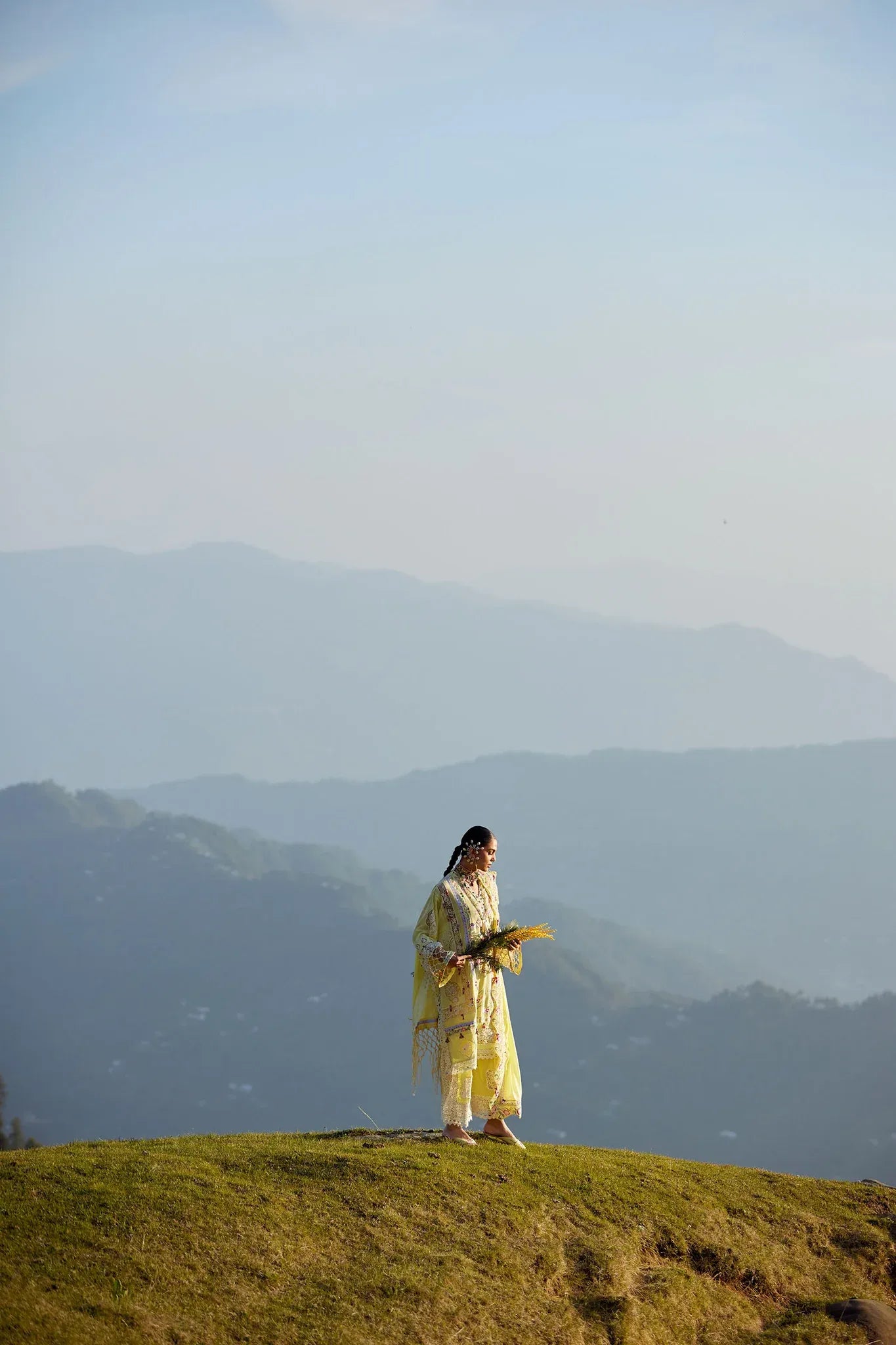 Elan Lawn '26 - Neelune (EL26-05 A)