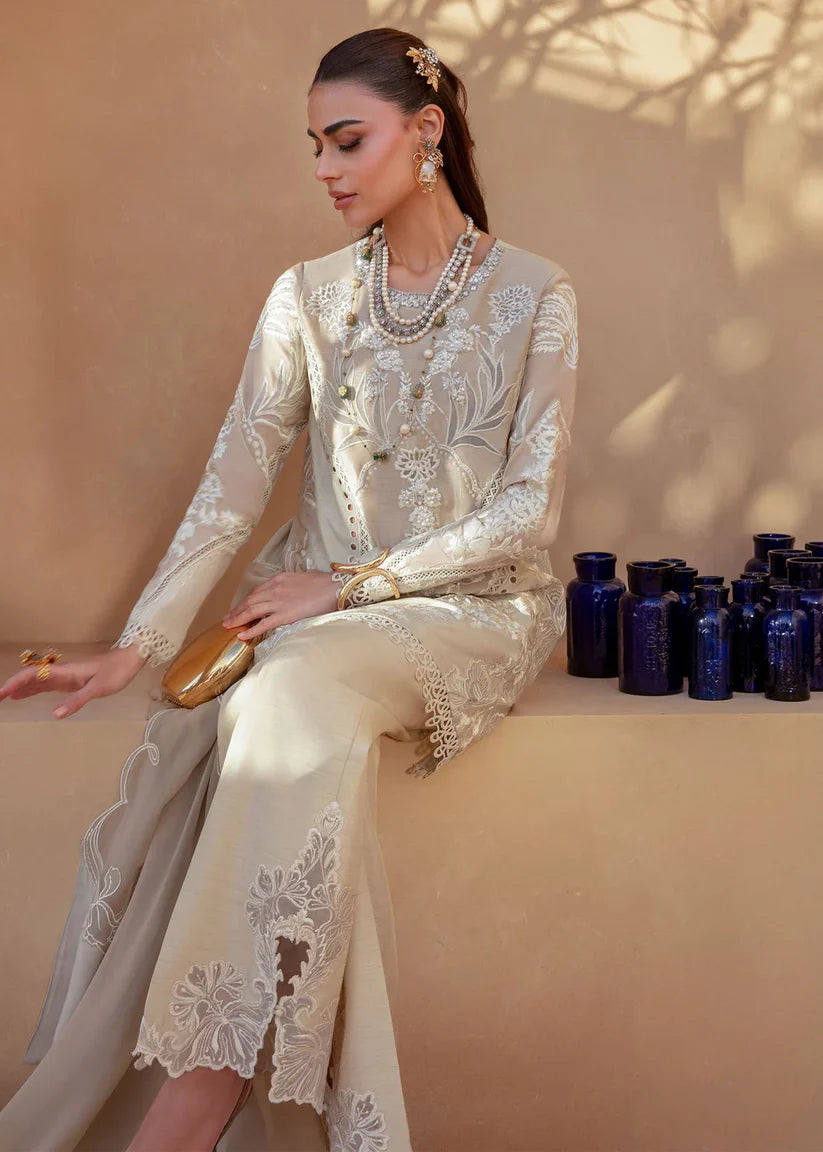 Latte Glow | Saira Shakira Rosea Casual Pret'25