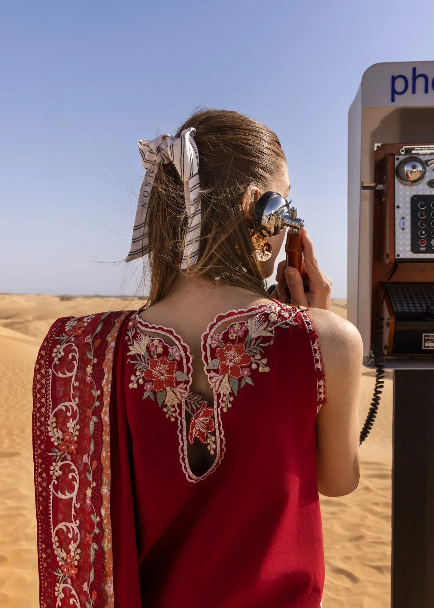 Crimson Flow by Crimson'25-Twirls And Ties - D8 B